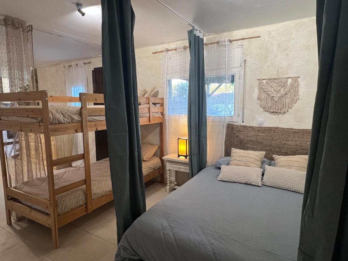 Apartamento Loft, Jardin Y Piscina Privada Romanya de la Selva Экстерьер фото