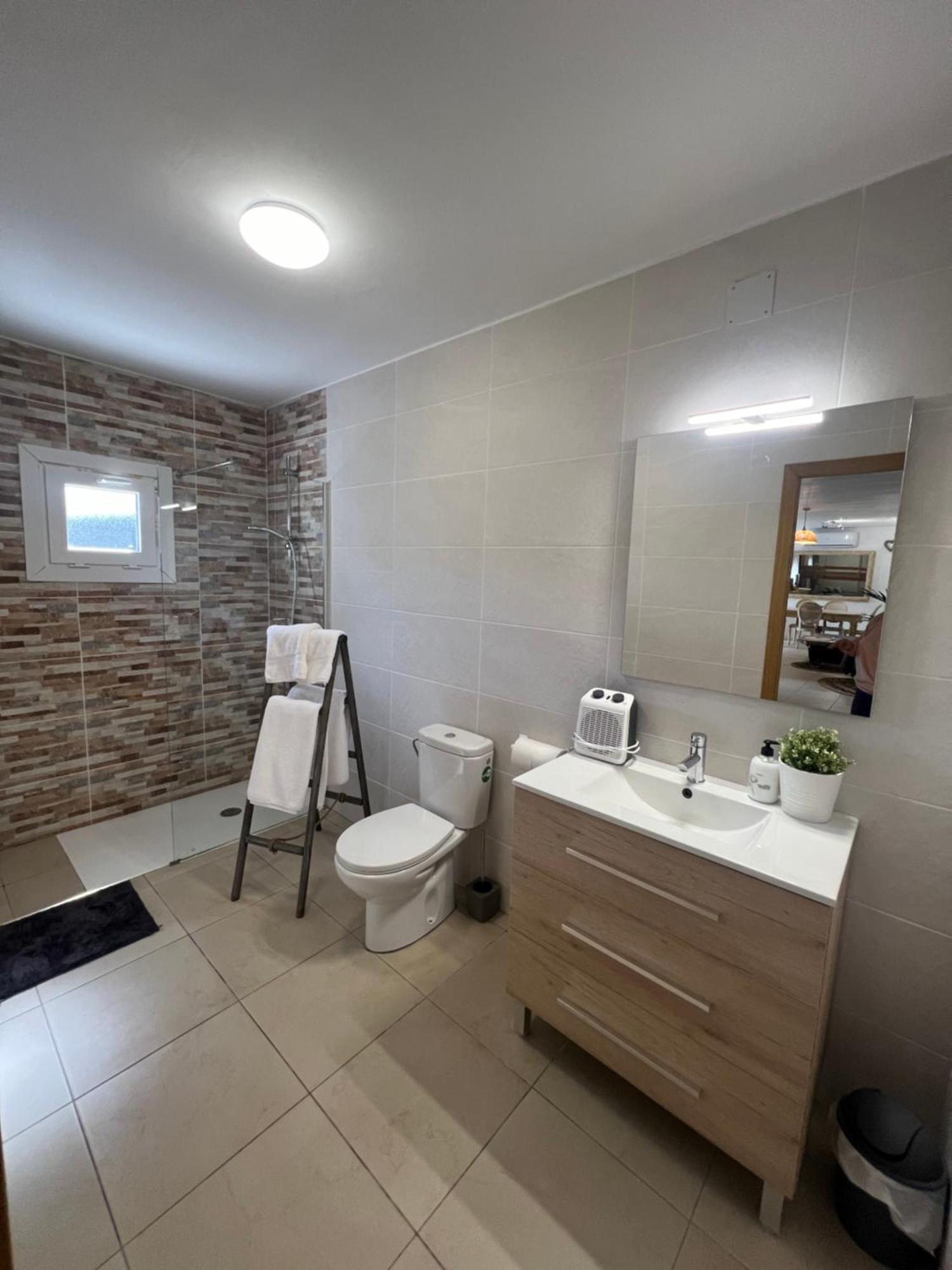 Apartamento Loft, Jardin Y Piscina Privada Romanya de la Selva Экстерьер фото